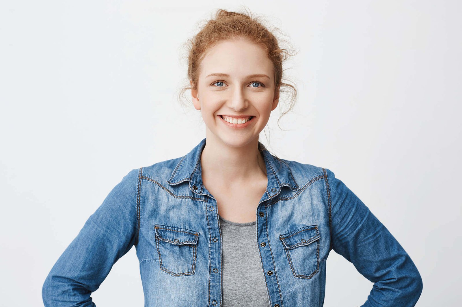 waist-up-portrait-of-cute-happy-european-redhead-m-NGH2M9S-1.jpg